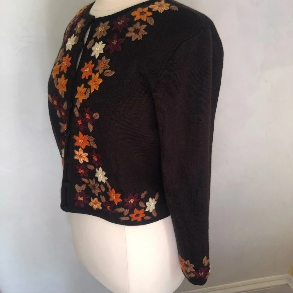Liz Claiborne Fall 100%Merino wool floral embroidered button up cardigan sweater